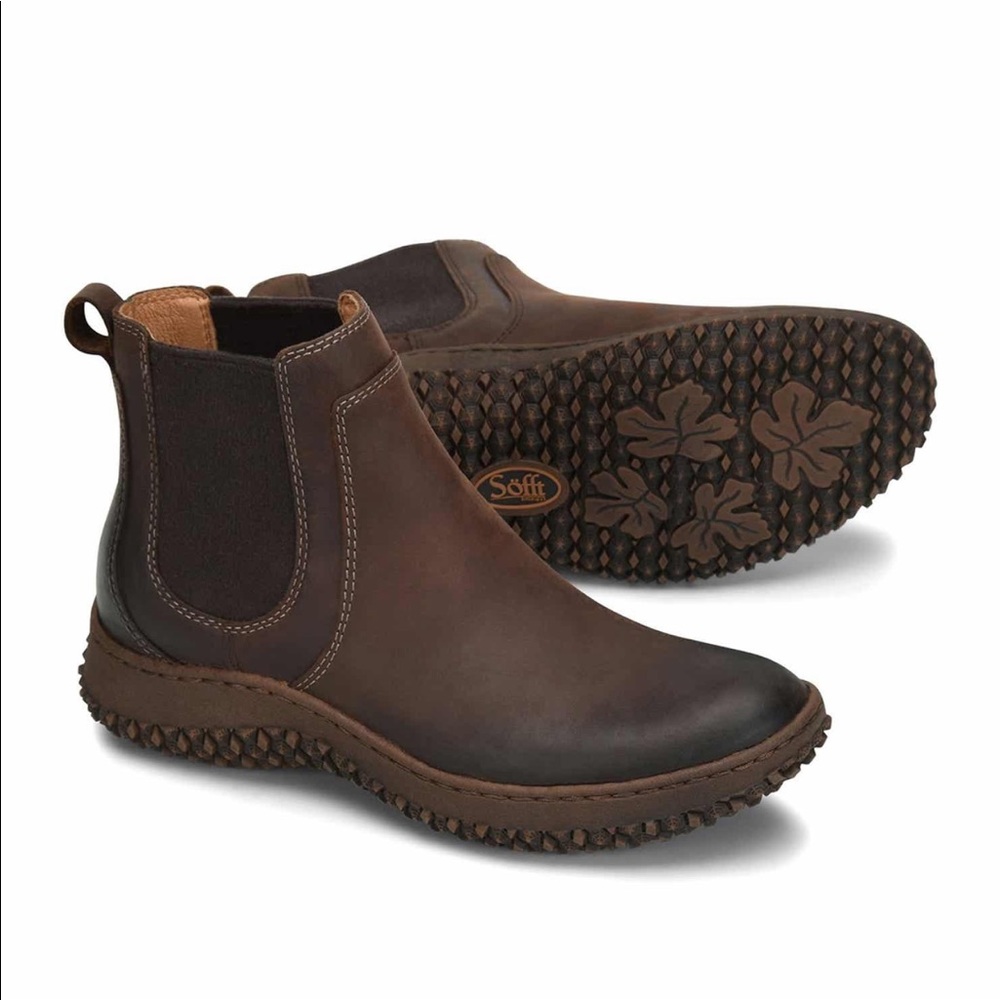 NWB - Sofft Abry Waterproof Chelsea Boots